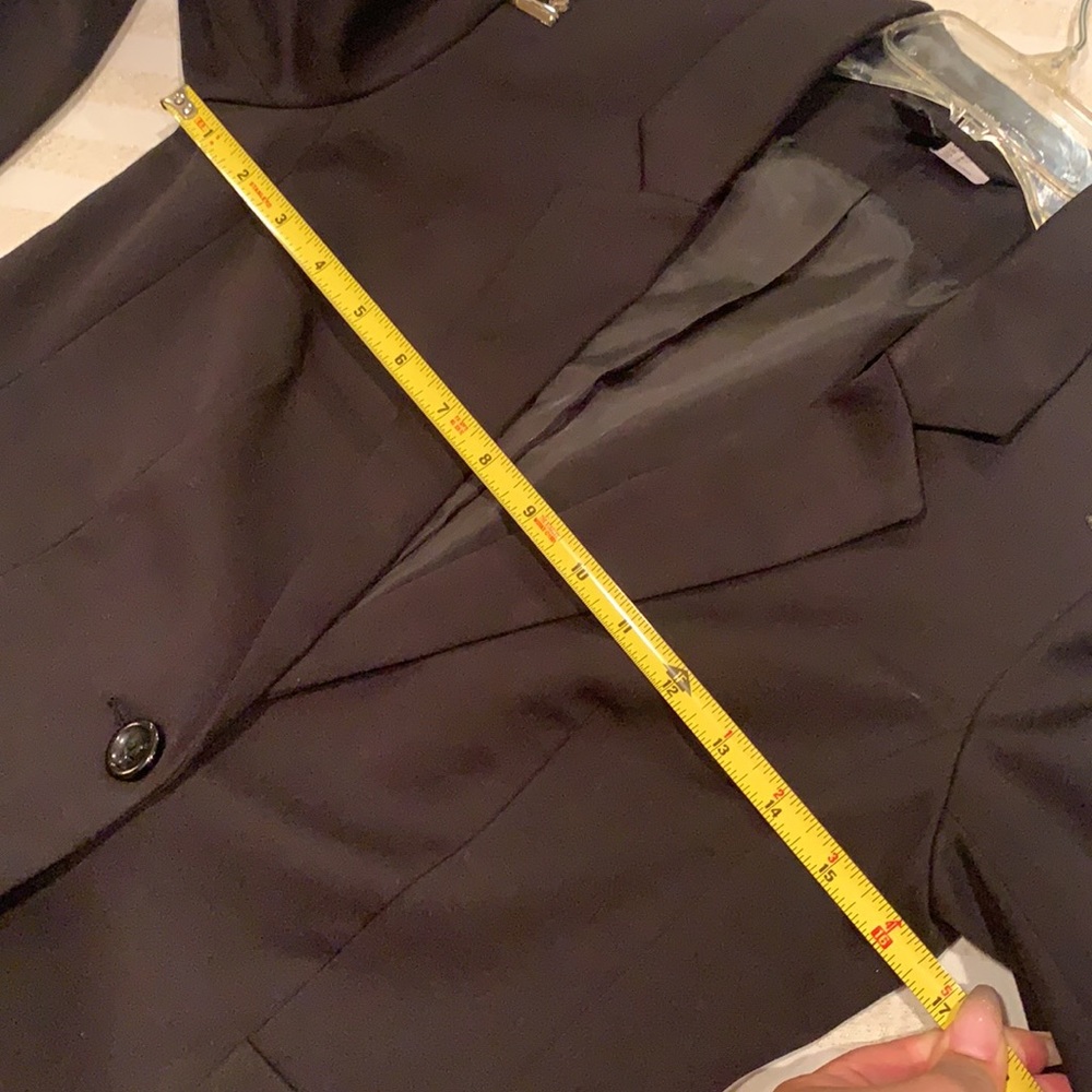 Blazer - Picture 13 of 13